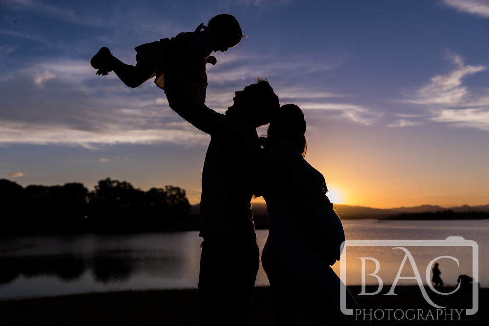 sunset maternity portrait lake samsonvale